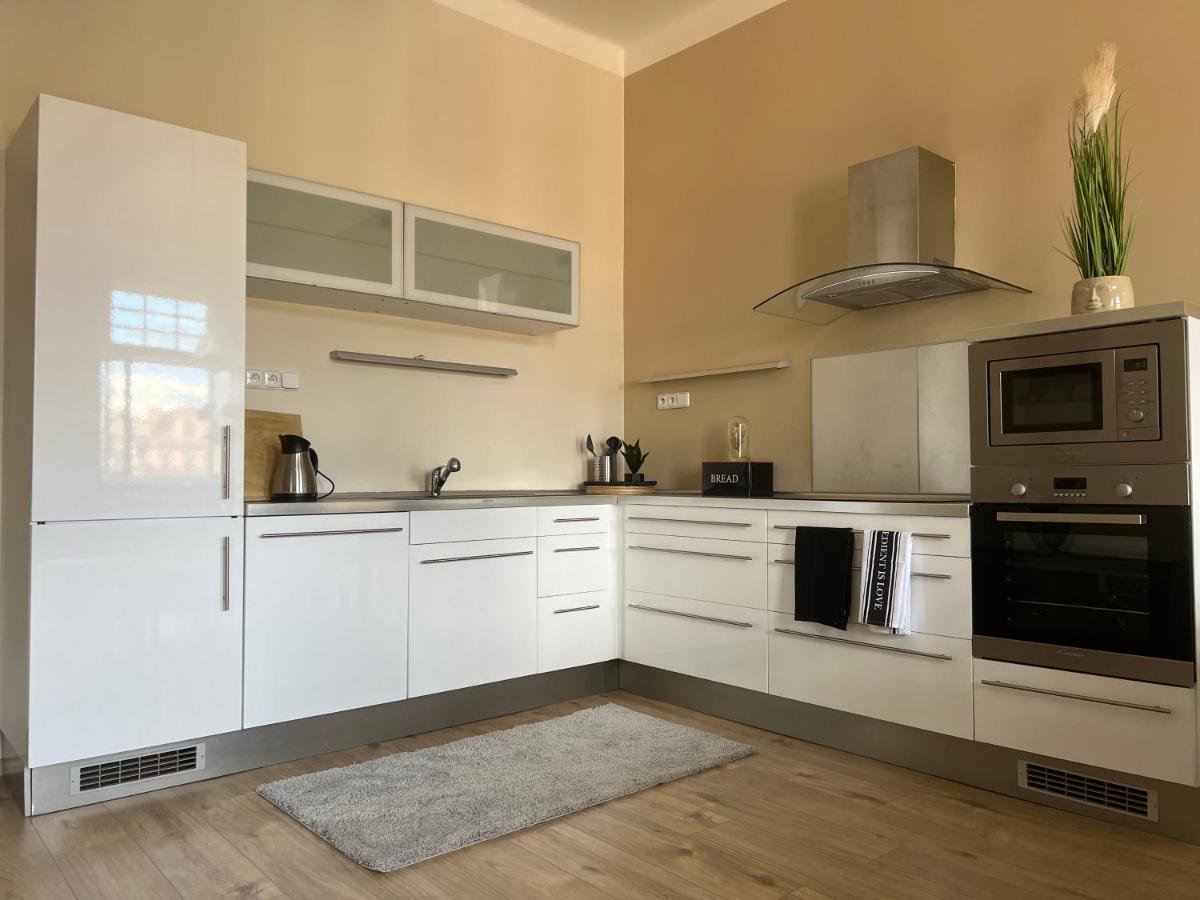 Old Town Square Apartment