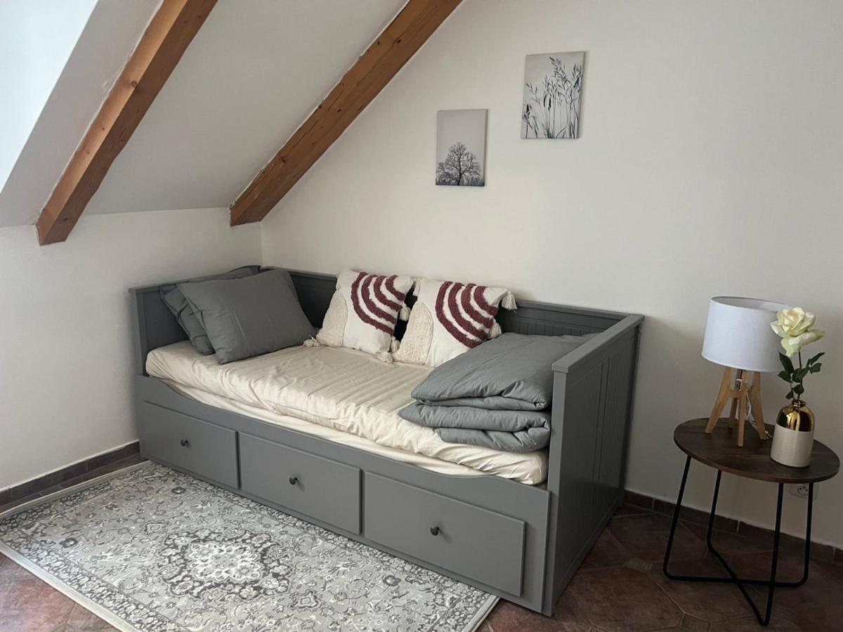 Old Town Square Apartament *